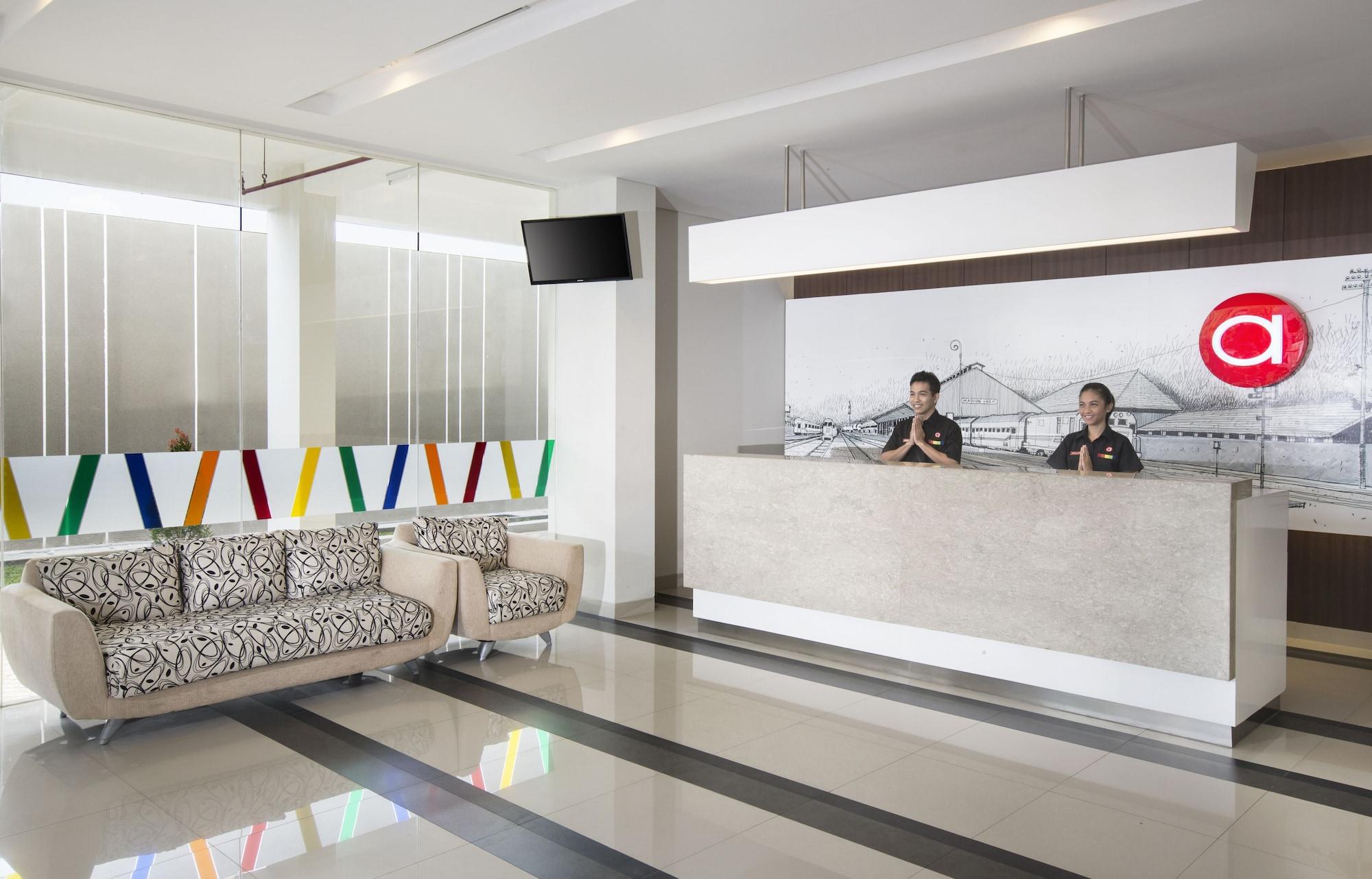 Amaris Hotel Madiun Exterior photo